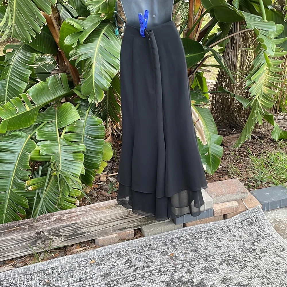 Adrianna Papel trumpet mid axi skirt
